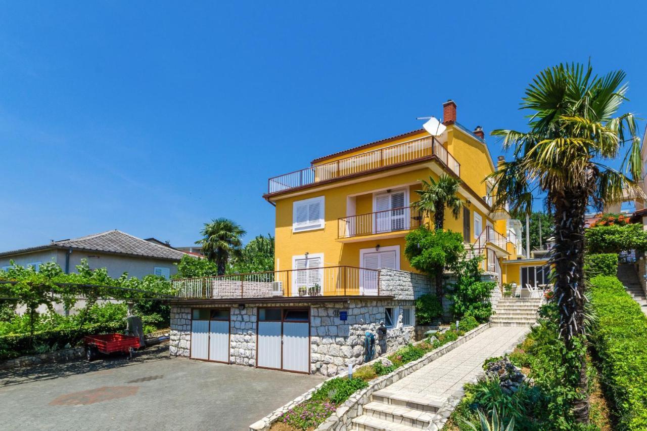 Blazi Apartamento Crikvenica Exterior foto